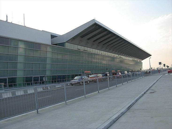  WARSZAWA - Port_Lotniczy-Terminal2-okecie.JPG