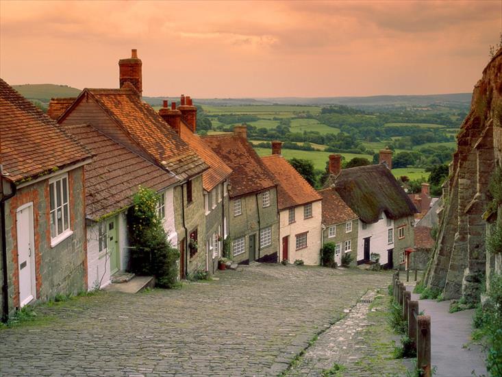 Anglia - Gold Hill Cottages, Shaftesbury, England.jpg
