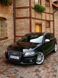 Auta - Audi_S4_Avant.jpg