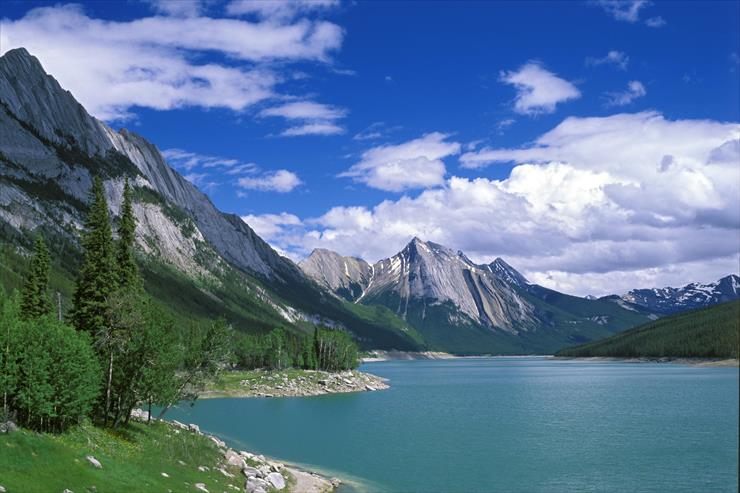Krajobrazy - Medicine Lake, Jasper National Park, Alberta, Canada.jpg