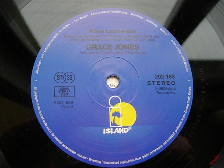 4. Grace Jones - Warm Leatherette  1980 - płyta 2.jpg