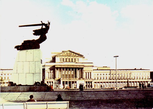 Warszawa 1945 - - plac Teatralny.jpg