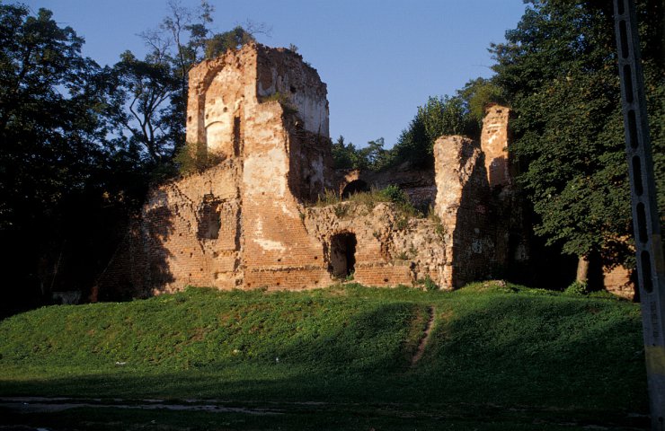 zamki -  ruiny - Milicz_castle_ruiny.jpg