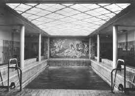 -        MS Wilhelm Gusthloff - swimmingpool.jpg
