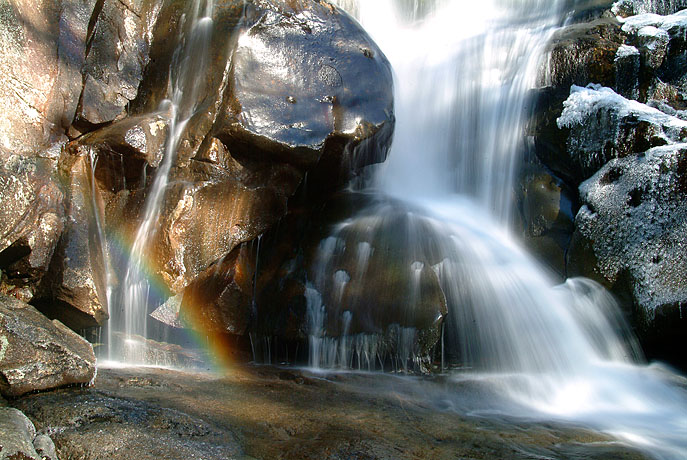 Wodospady - ramsey-cascades-rainbow07047.jpg