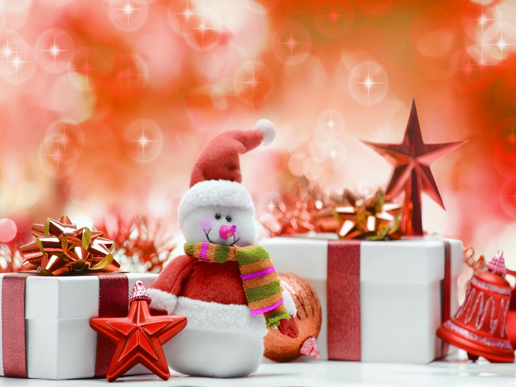 Świąteczne - Gifts and snowman.jpg