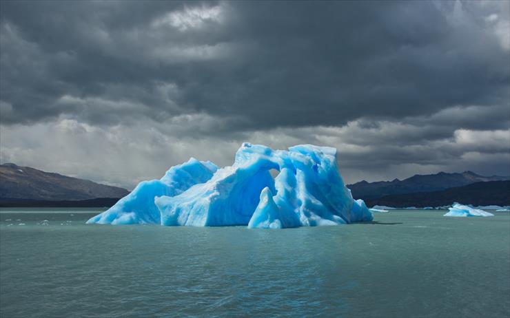 Tapety - 104473-iceberg1304.jpg