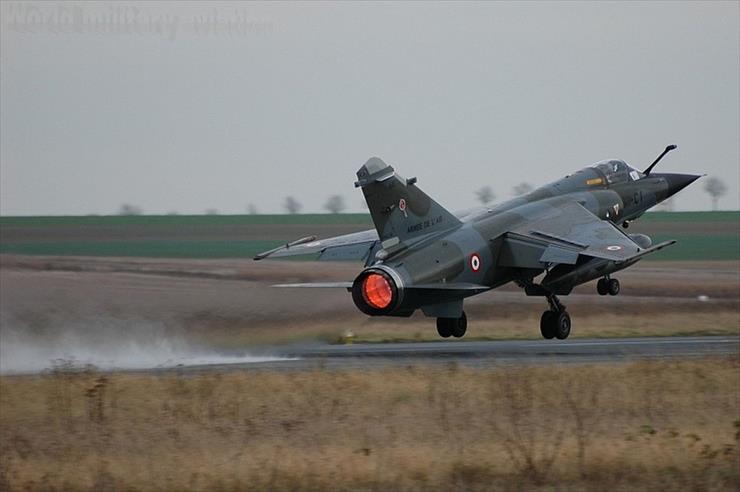 Mirage F1  francuski myśliwiec przewagi powietrznej i samolot szturmowy - Mirage F1CR francuskich sił powietrznych 6.JPG