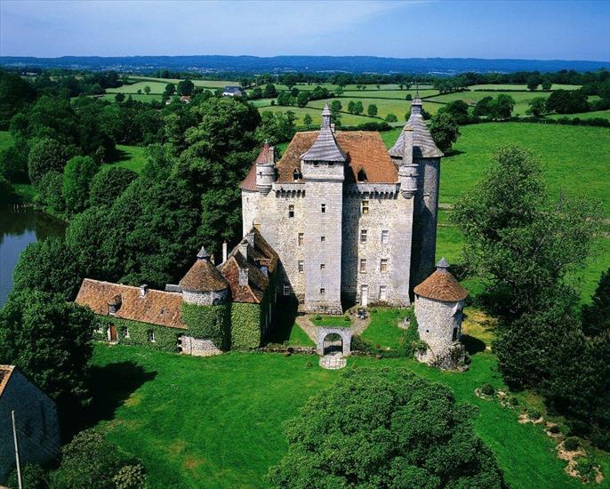 Francja - zamek Villemonteix.jpg