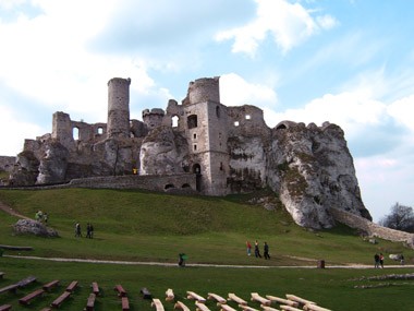 zamki i pałace - ruiny zamku w Ogrodzieńcu.jpg