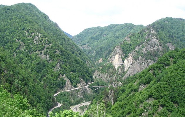 Najniebezpieczniejsze drogi świata - Rumunia.jpg