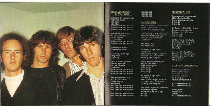 1967 - The Doors ELEKTRA-Rhino R2 101184 - booklet 05.jpg