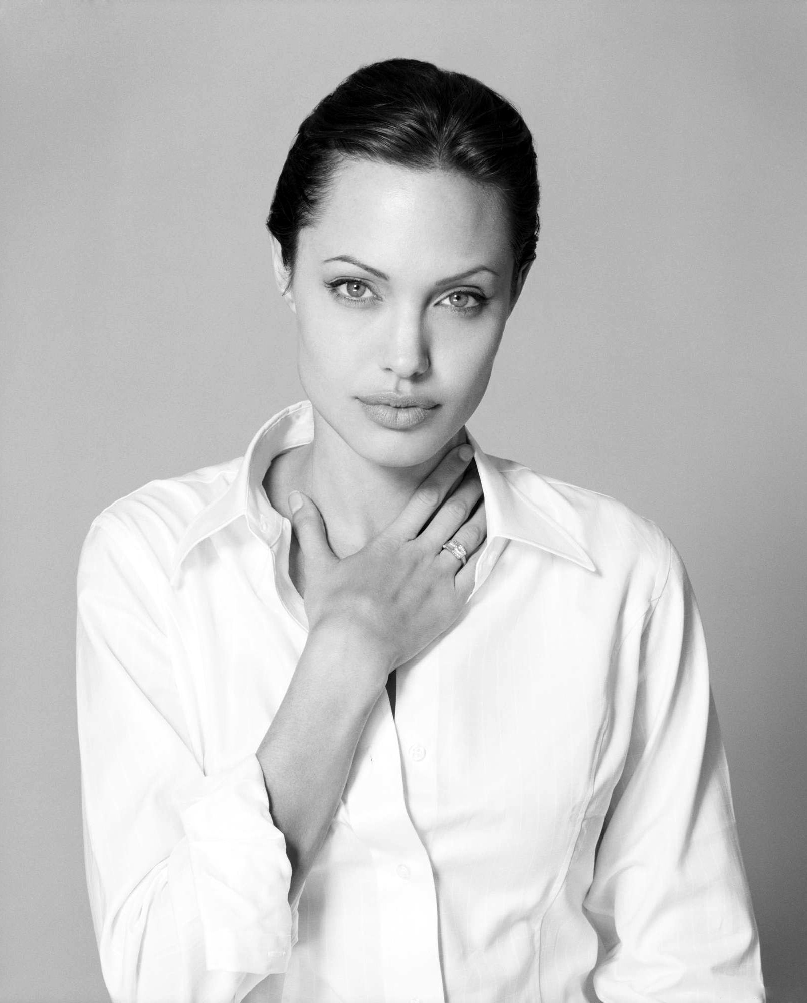 Angelina Jolie - 06093_angelina_231_122_48lo.jpg