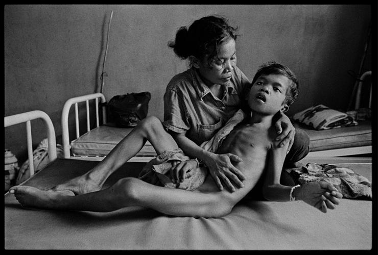 JAMES_NACHTWEY_ - James Nachtwey 03 - TB in Cambodia.jpg