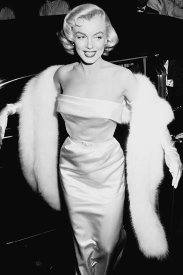 Marilyn Monroe-pieniądze szczęścia nie dają-dopiero zakupy - tumblr_nae37c3cdv1sr6ws1o1_500.png