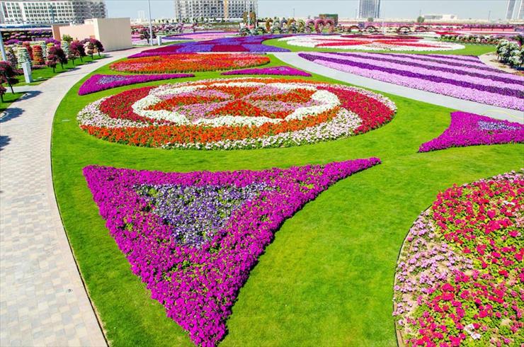 Cudowne ogrody w Dubaju - mracle-019.jpg